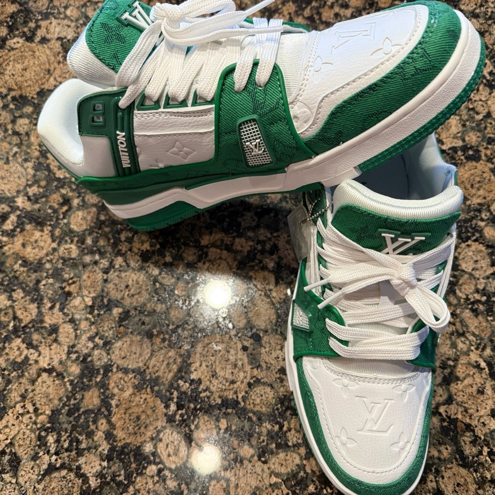 Louis Vuitton Sneakers